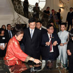 6月受中国文物交流心之邀 与北京故宫赴法国罗浮宫装置艺术博物馆参展
