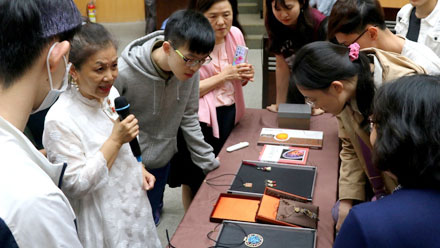 林老師受邀至台北醫學大學人文藝術中心舉行演講